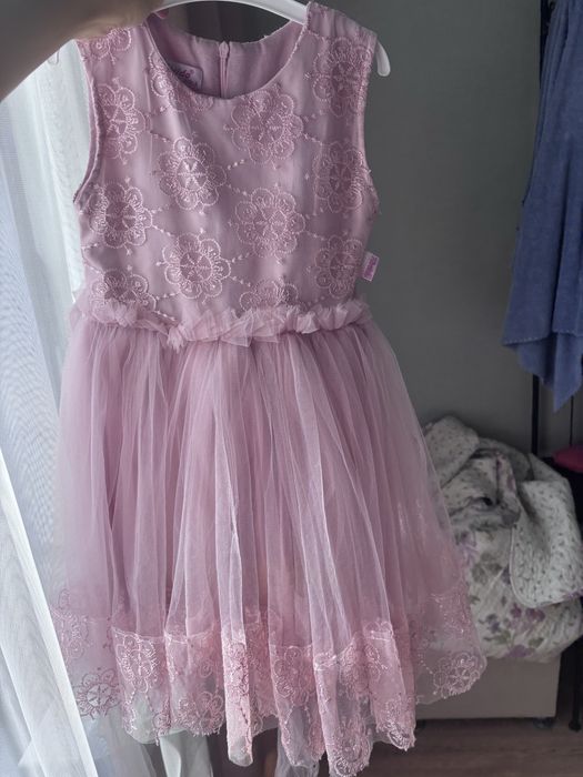 Нарядное платье для девочки