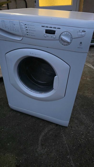 Продавам пералня със сушилня Hotpoint Модел AMXXF149