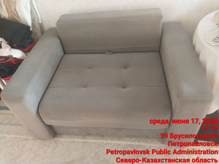Продам кресло мини диван