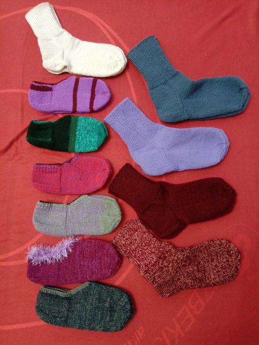 Носки, тапочки ручной работы