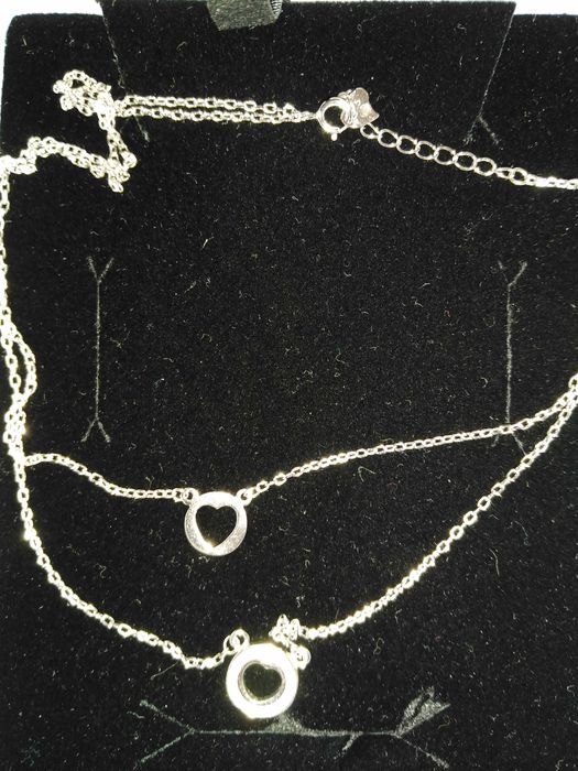 Сребърно колие със сърца