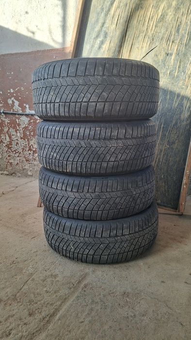 Зимни гуми Continental - 235/60/18, 255/55/18
