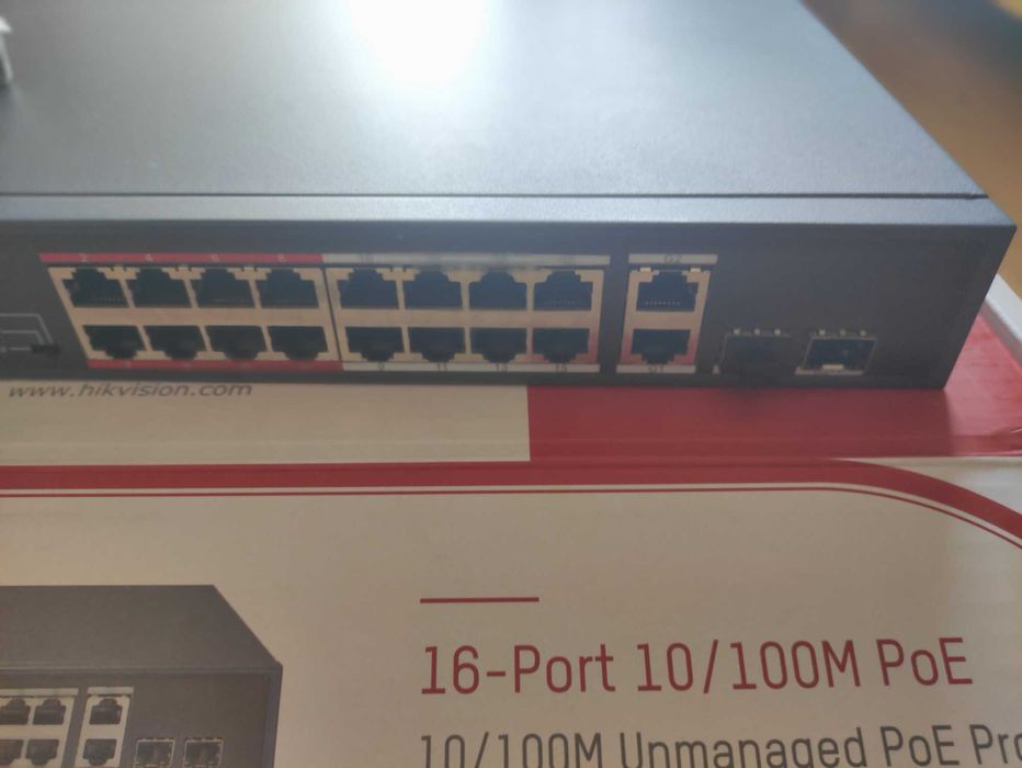 Switch Hikvision DS-3E0318P-E(B)