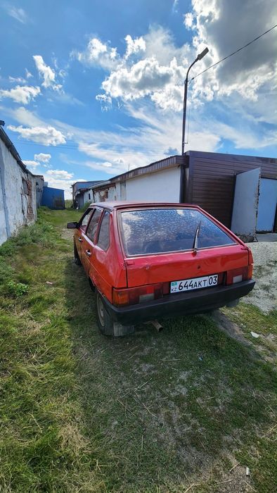 Лада 2109 на уверенном ходу