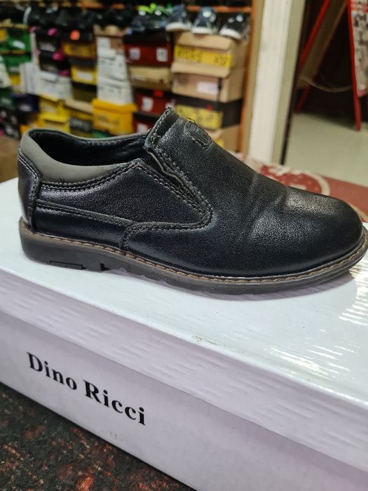 Продам детские туфли