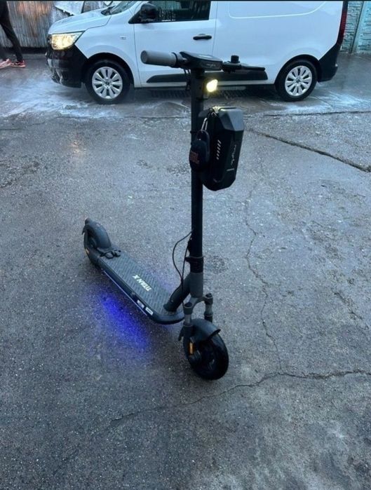 Vând trotinetă  etc etc