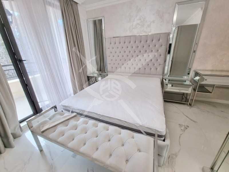 Продава се Многостаен апартамент в Созопол - 130 кв.м за 2054 €/кв.м - Снимка #1