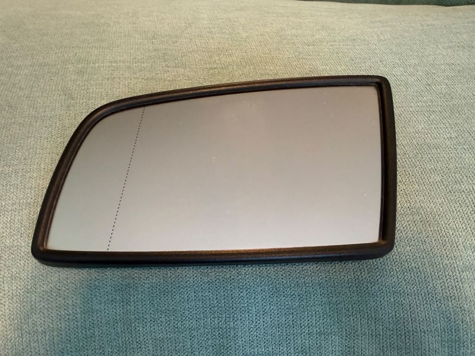 Стъкло за огледало ляво Bmw F10,06 E60, E70