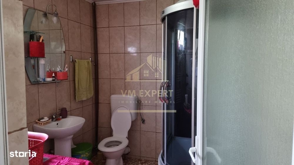 Casa 3 Camere, Teren 6200 Mp + 2 Lacuri, Campulung, Namaiesti