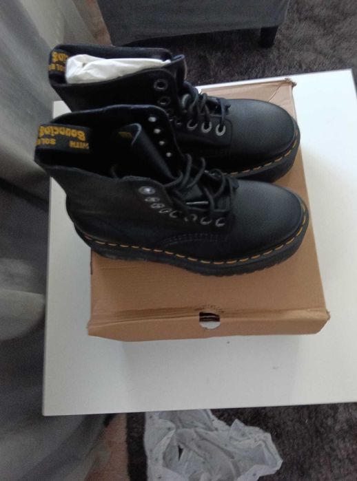 Ghete damă Dr Martens
