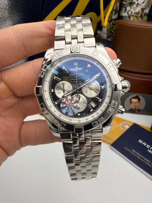 breitling avenger колекция B