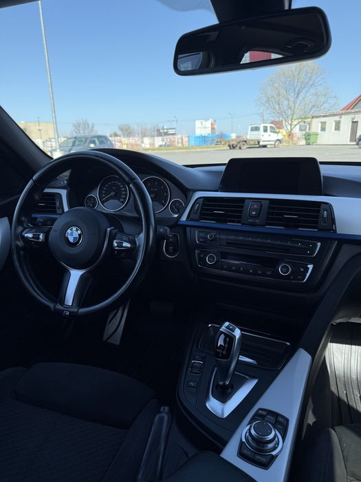 BMW Seria 3 F30 318d