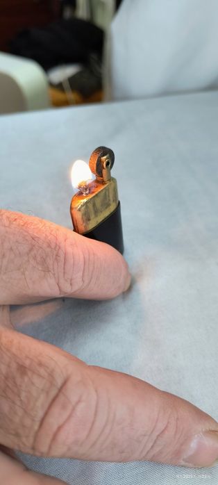 Стара офицерска бензинова запалка