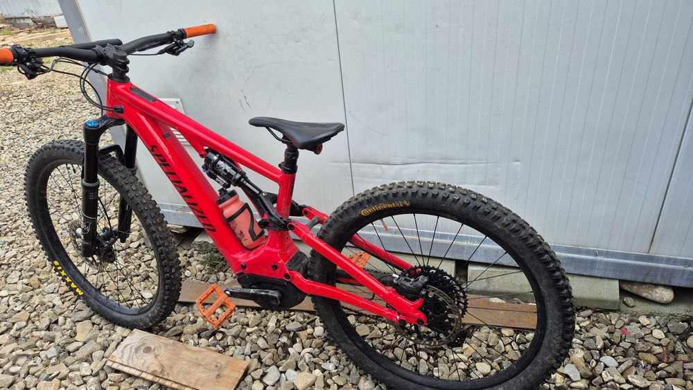 Bicicleta electrică Specialized turbo levo