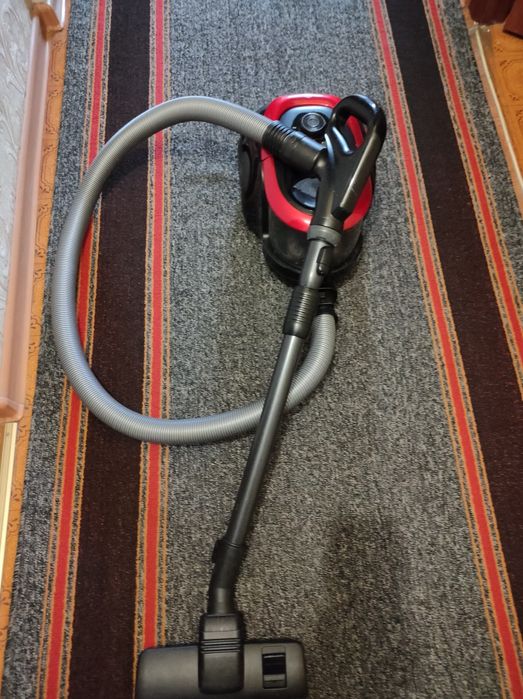 Продается пылесо Samsung