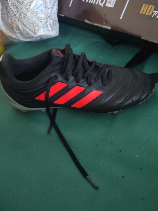 Бутсы футбольные