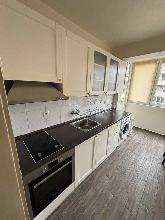 Дава се под наем Четиристаен апартамент в София, Гоце Делчев - 110 кв.м за 946.56 € - Снимка #3