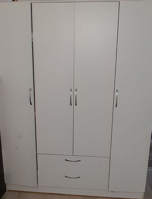 Шкаф для одежды белый