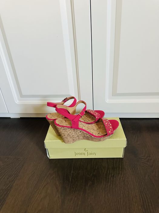 Sandale roz , papuci cu strasuri , elegante , nr 37 , foarte comode si usoare