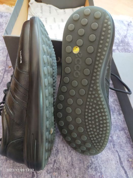 Мужская обувь кожаная 40размера.