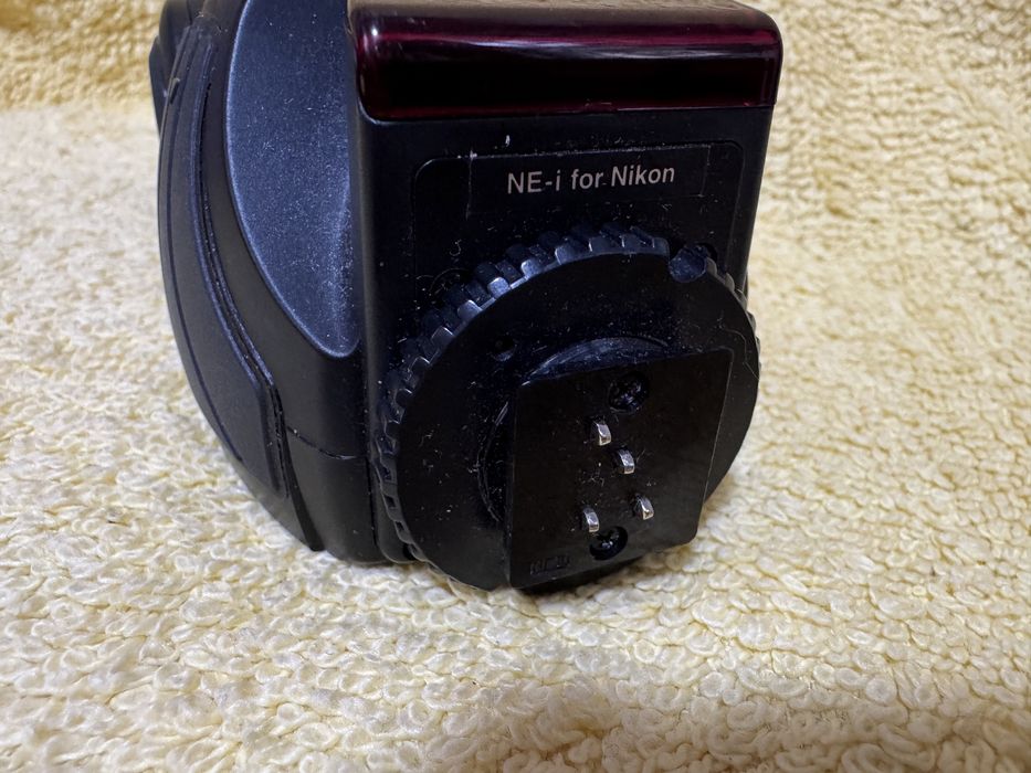 Sunpak PZ40X Power Zoom Digital Flash for all Nikon TTL