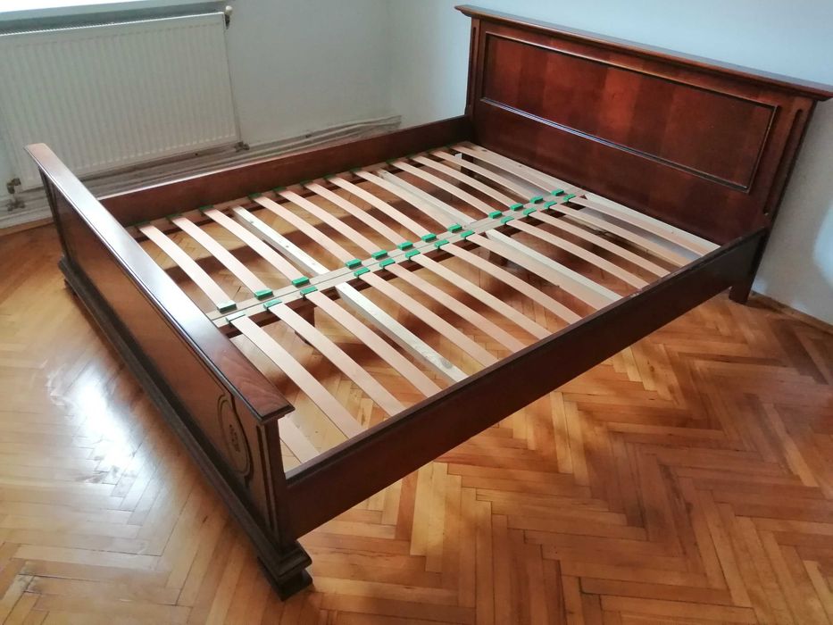 Vand mobilă lemn masiv tot ce se vede in poze la 500 lei
