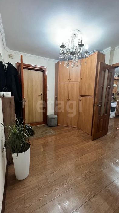 Продам 3 ком квартиру,в районе 8 школы