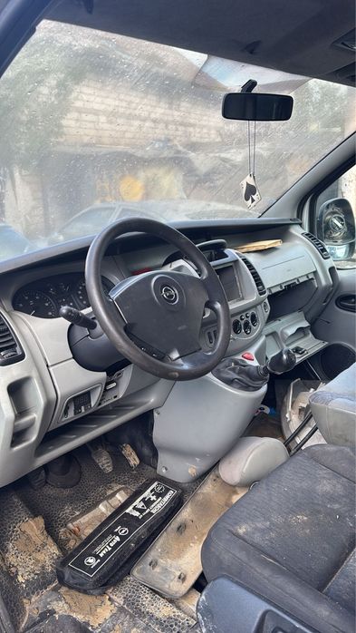 Desfac dezmembrez piese motor 1.9 2.0 2.5 opel vivaro renault trafic nissan primastar