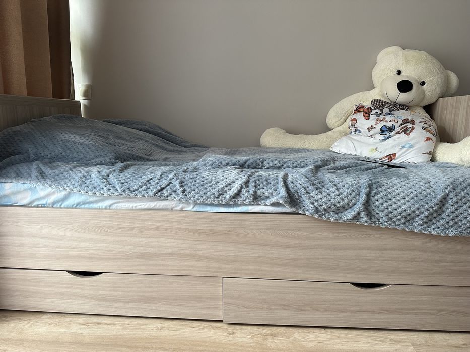 Односпальная кровать