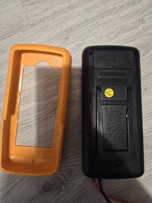 Vand aparat de masura si control cu  husa din silicon plus baterie 9v