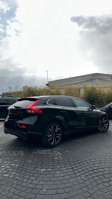 Volvo v40 D4 An 2015 ,190 HP Full Preț negociabil.