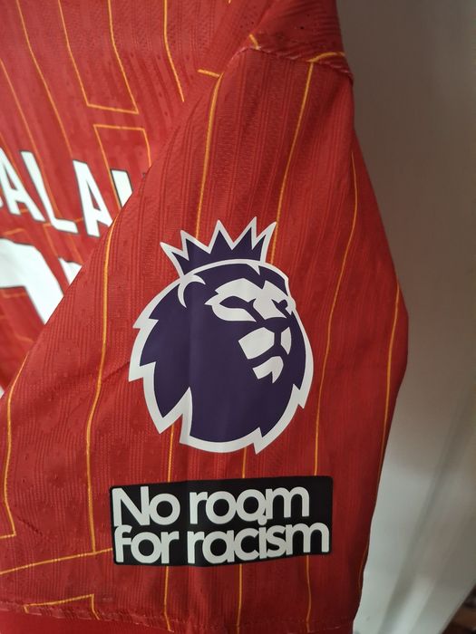 Tricou Salah semnat