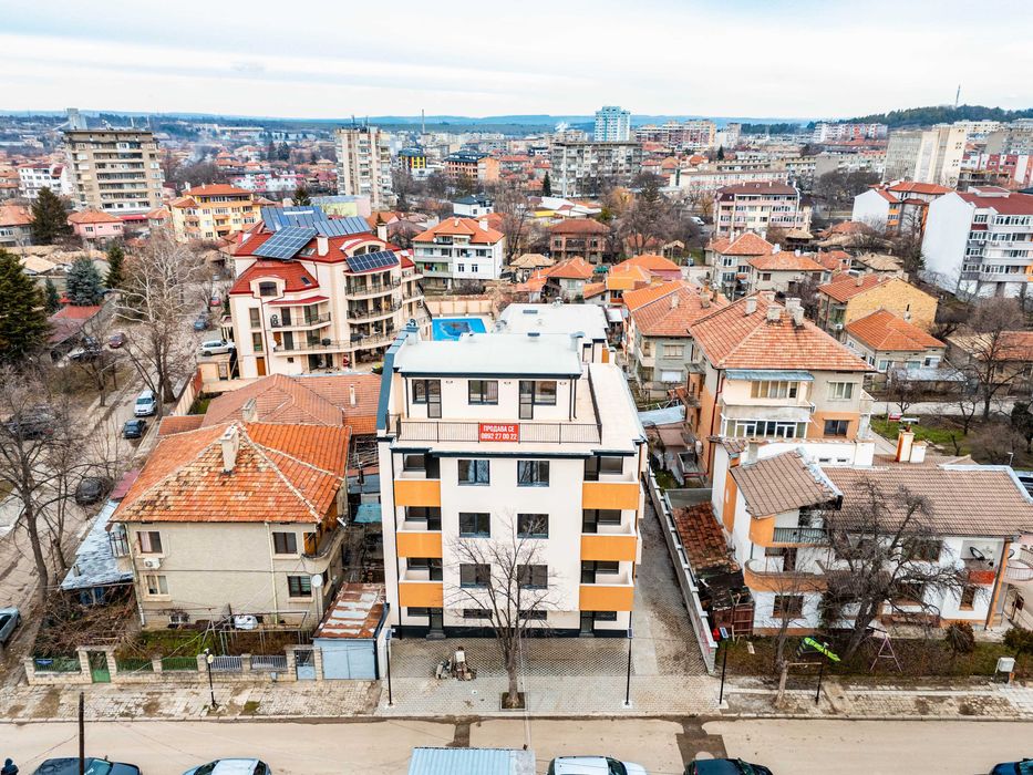 Продава се Тристаен апартамент в Търговище, Вароша - 179 кв.м за 420 €/кв.м - Снимка #21