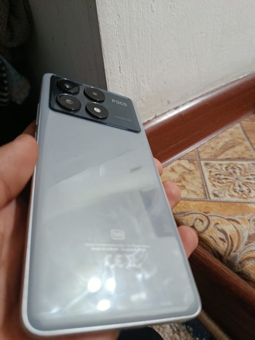 Poco X6 pro 12/512 в подарок 2 чехла