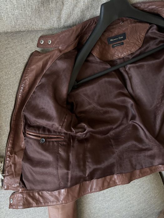 Продавам дамско яке естествена кожа Massimo Dutti