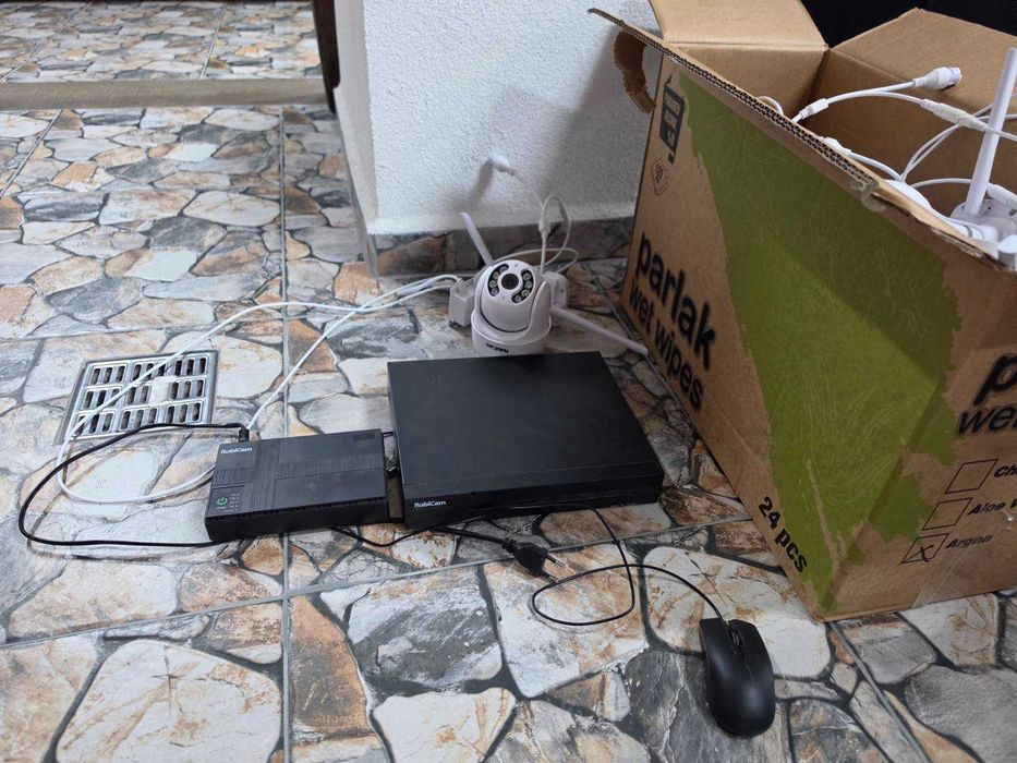 Камери с DVR и UPS