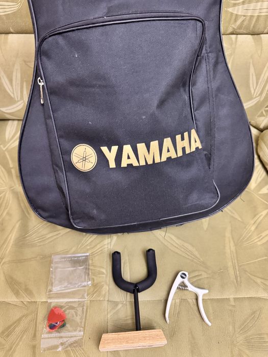 Гитара акустическая