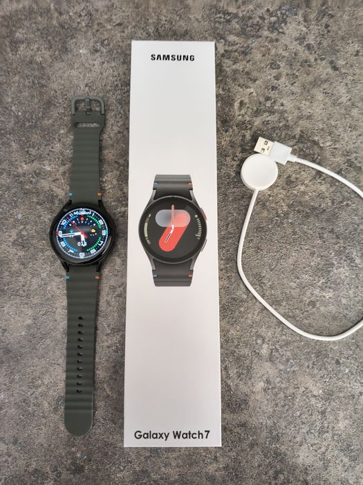Смарт часовник Samsung Galaxy watch 7
