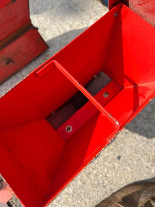 Сеялка за дребни семена (лук, моркови) – 0,8–2 м