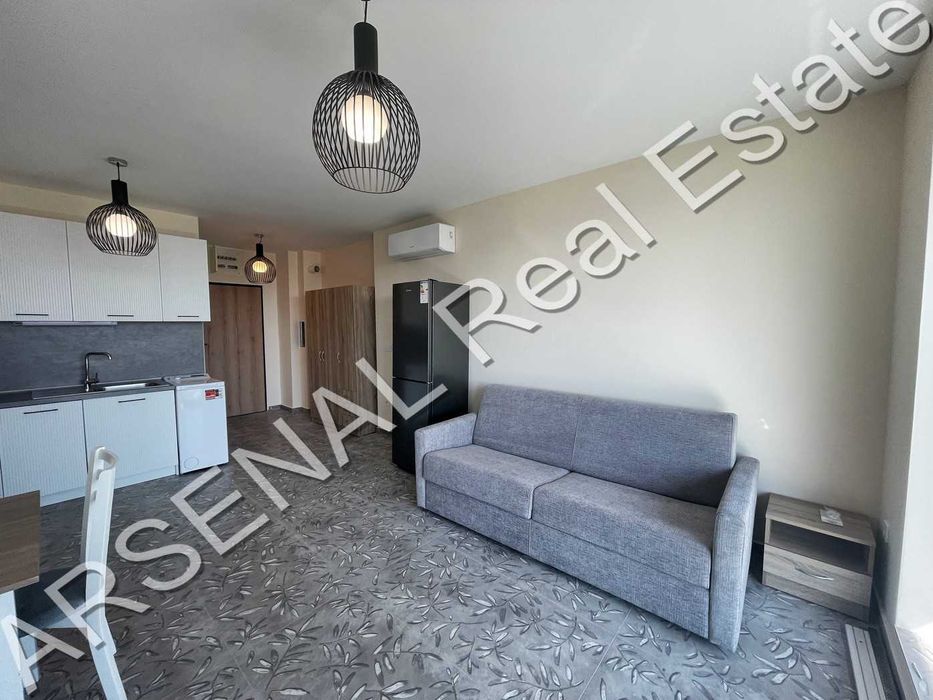 Ателие под наем, Студентски град