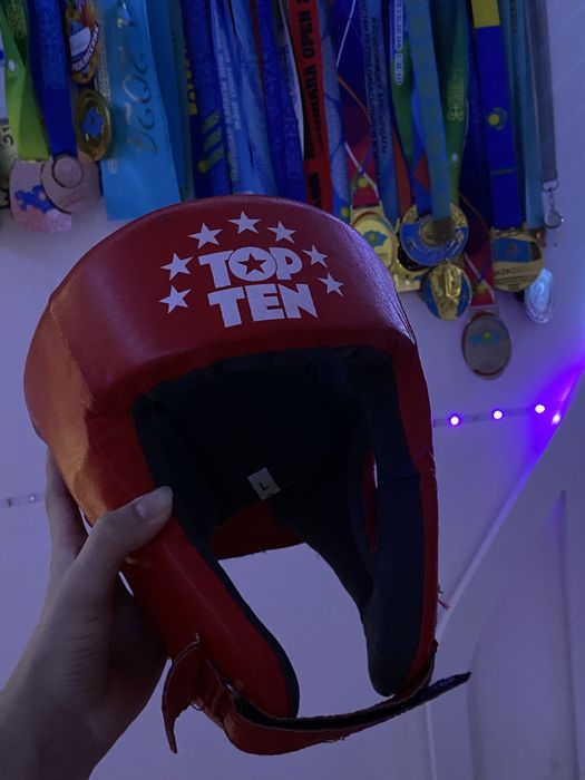 шлем боксерский TOPTEN