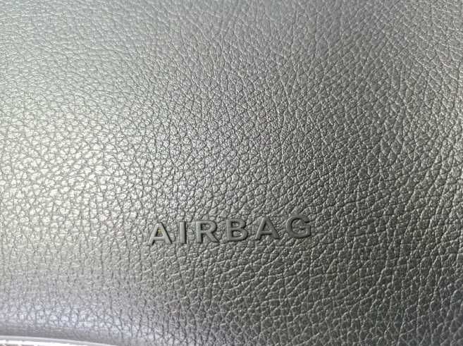 Mercedes Benz GLB kit airbag - plansa de bord - set centuri siguranta