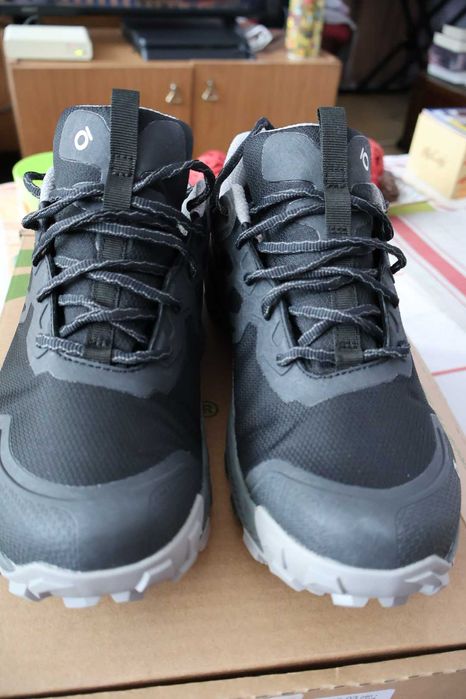 Нови туристически трекинг обувки Oboz