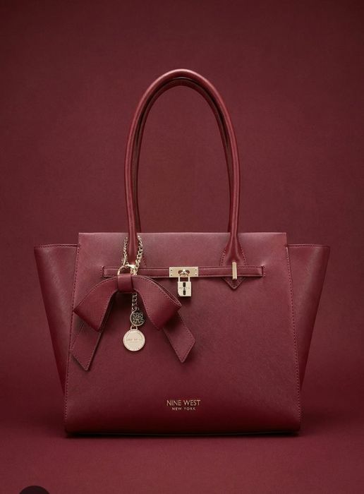Дамска чанта Бордо Nine West