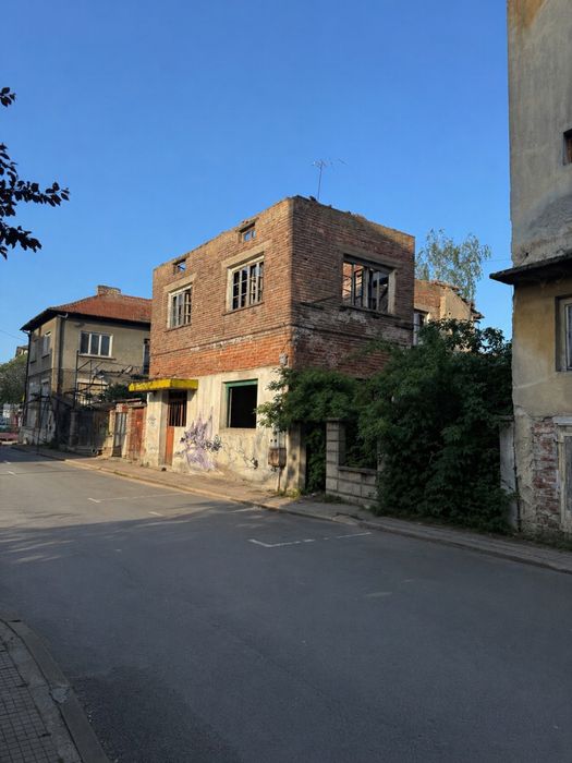 Продава се Къща в Казанлък - 200 кв.м за 498 €/кв.м - Снимка #1