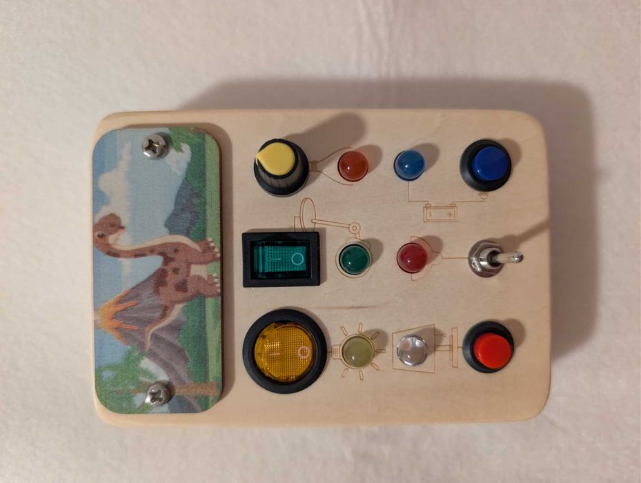 Tablă Senzorială Montessori, 1-3 ani, 6 comutatoare, lumini LED