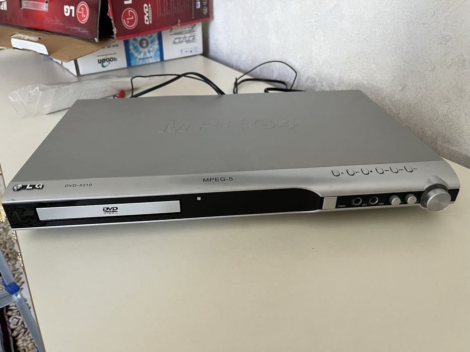 LG DVD-5310 MPEG-4/MPEG-5 DVD-плеер