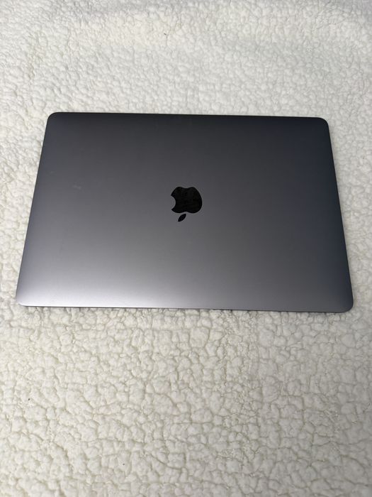 MacBook Air M1 16GB