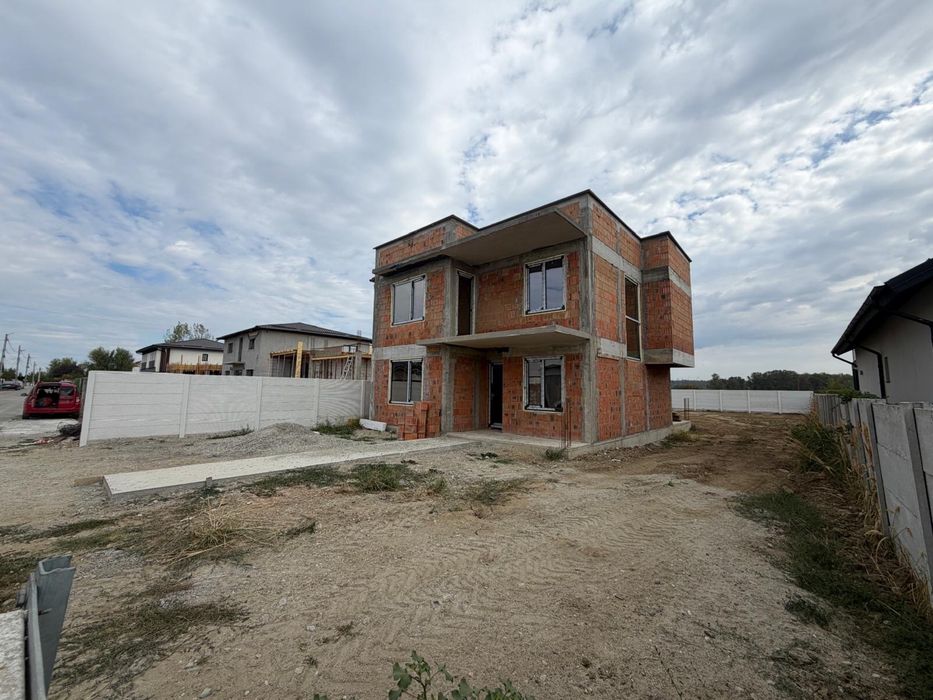 Vand Casa in SLATIOARA