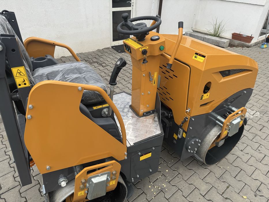 Vand cilindru compactor 1.5 t cu vibratie